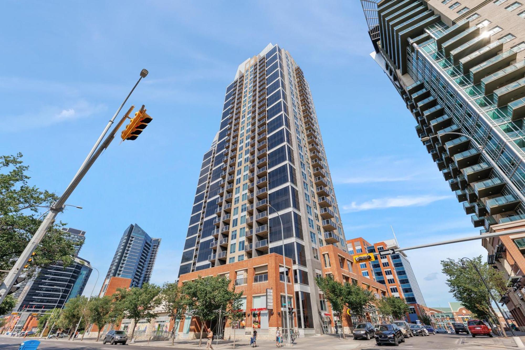 Heart Of Downtown Calgary Spacious Luxury Condo With Stunning Views And Premium Amenities Exterior foto